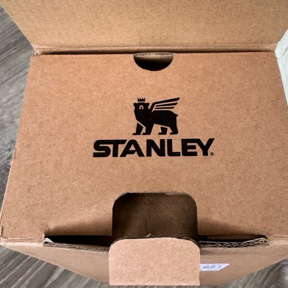 💝 STANLEY Limited Edition Pink Parade 40oz Quencher - Picture 7 of 7